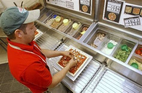 Papa John S Offering Free Large Pizzas If Super Bowl Xlv Goes Into Overtime