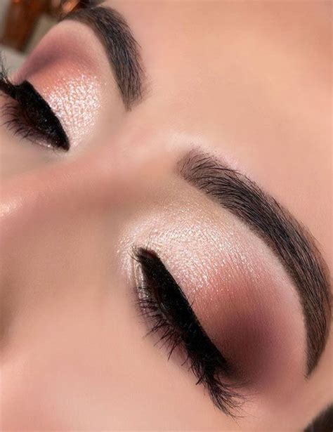 Gorgeous Eyeshadow Looks The Best Eye Makeup Trends Soft Glam With Subtle Smokey Prom Eye