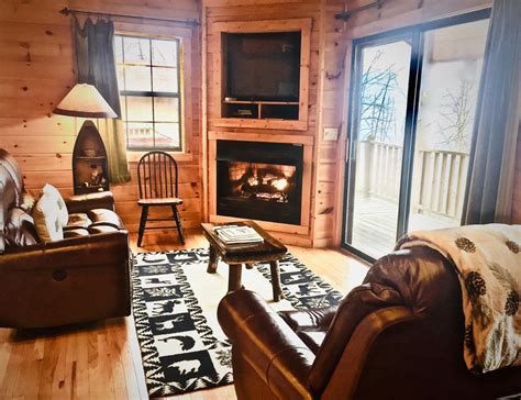 Romantic Honeymoon Cabin Mtn And Lake Views Sparkling Hot Tub Fireplace Wifi Bryson City