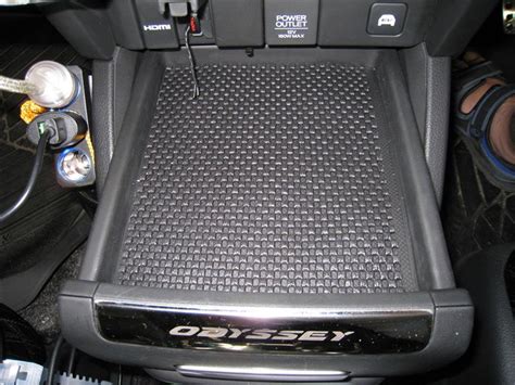 ゴムマット、変形対策（約4ヶ月後） | ホンダ オデッセイ ...