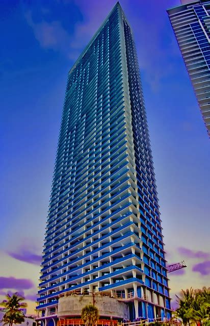 Jade Signature 16901 Collins Avenue Sunny Isles Beach Florida Usa