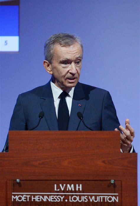 This biography of bernard arnault provides detailed information about his childhood, life. Nach Großbrand: Diese Milliardäre spenden für Notre-Dame ...