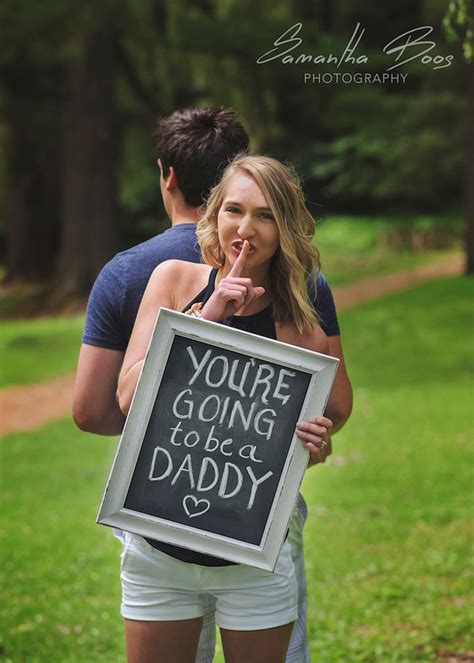 Wife Sets Up Secret Photo Shoot To Surprise Husband With Clever Pregnancy Announcement
