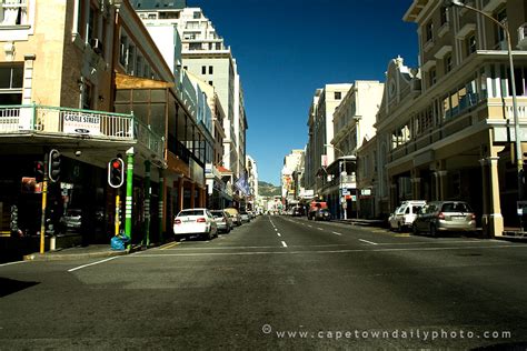 The map shows a city map of cape town with expressways, main roads and streets, and the location of cape town international airport (iata code: Long Street is looong | Cape Town Daily Photo