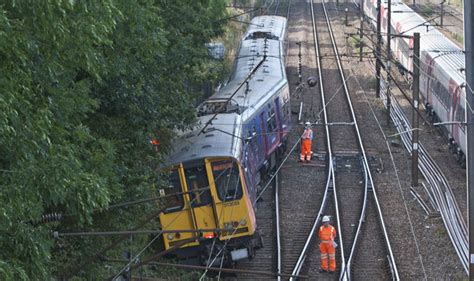 Train Derailment Causes Commuter Hell For Kings Cross Passengers Uk