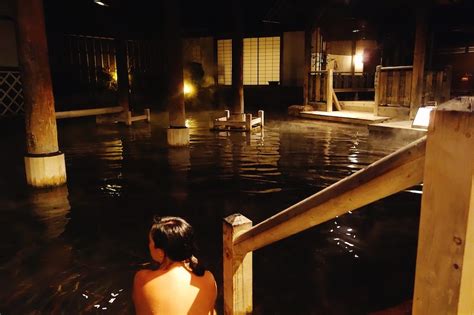 onsen etiquette tips for visiting public baths in japan naked
