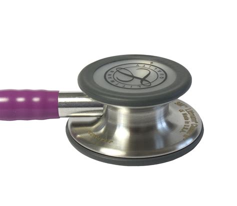 3m, littmann, the l littmann logo, l, master cardiology, cardiology iv, master classic ii, classic iii, and the shape of the stethoscope chestpiece are trademarks of 3m. 3M Littmann Classic III Stethoscope: Lavender 5832