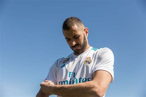 Real Madrid 17 18 Home Kit Released Footy Headlines