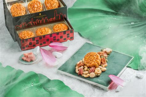 Chinese artwork, silk collectibles, and curios, as well as. Where to buy mooncakes in Hong Kong 2018 | Honeycombers ...