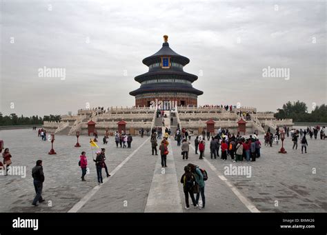 Tourists Around Temple Of Heaven In Beijing China Stock Photo Alamy