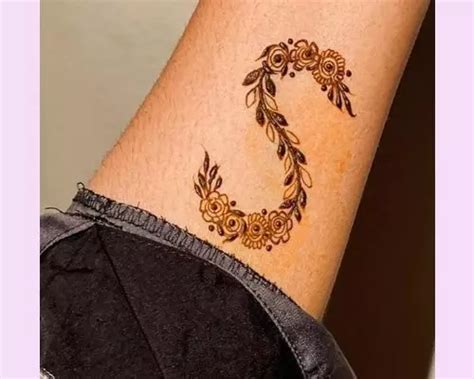 Stylish S Letter Mehndi Designs You Will Love 2023 With Images Fabbon