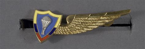 Badge Parachute Officer Columbian Air Force Smithsonian Institution