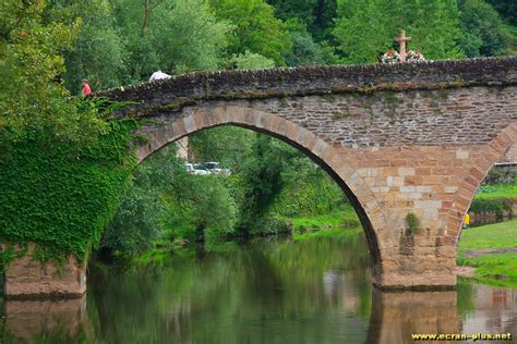 Ecran Plus Pont Sur L Aveyron à Belcastel 12