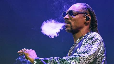 Célèbre Pour Son Amour Du Cannabis Snoop Dogg Annonce Quil Arrête De