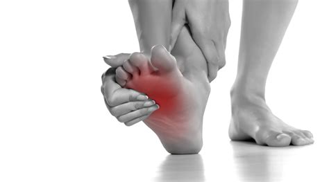 Pain In The Balls Of Your Feet Symptoms And Causes Of Metatarsalgia