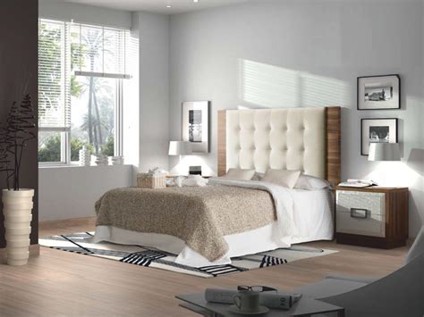 We did not find results for: Dormitorio matrimonio nogal natural y Frentes en lacados ...