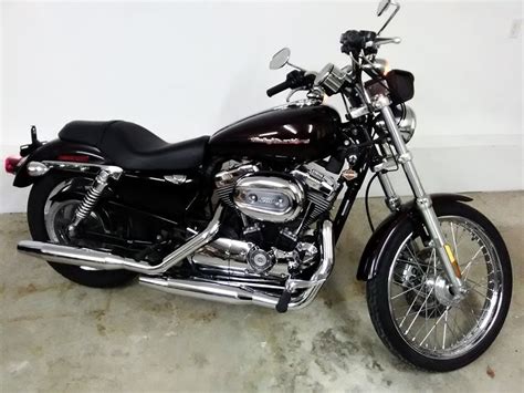 In addition, it comes standard with a lighter clutch lever, a new gauge with odometer clock, a low. 2006 Harley-Davidson® XL1200L Sportster® 1200 Low (Black ...