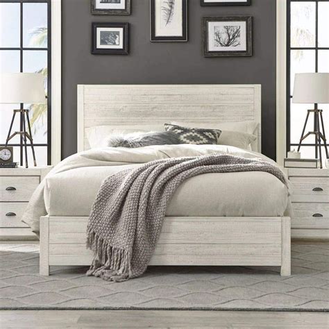 Rustic Platform Bed Frame With Headboard Offers Classic
