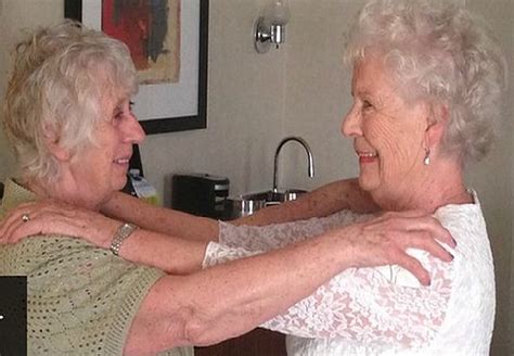 longest separated twins find each other