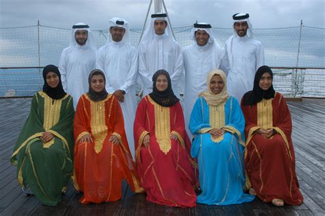 Bahrain Manama Love Everyone Handwoven Fabric Traditional Outfits