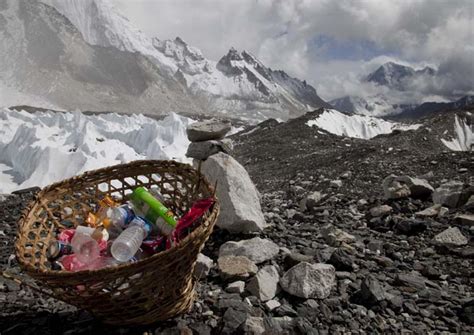Mt Everest Becomes Garbage Can Is It The Responsibility Of Only One
