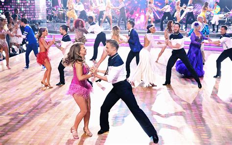 At the age of just seventeen, bindi irwin, having never danced in her life before, having never done so much as wear a pair of heels, has won the us version of dancing with the stars. DWTS Premiere: Which Two Couples Should Go Home First?