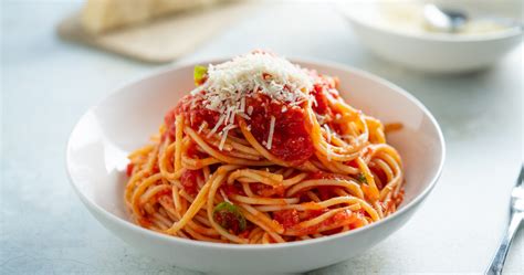 Recette Pâtes À La Sauce Tomate Maison Rapide Et Très Facile