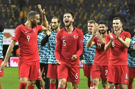 Drei prozent der landesfläche gehören noch zu europa, die restlichen 97 prozent liegen in asien. Nations League: Portugal schlägt Italien, Schweden verliert gegen die Türkei - Fußball ...