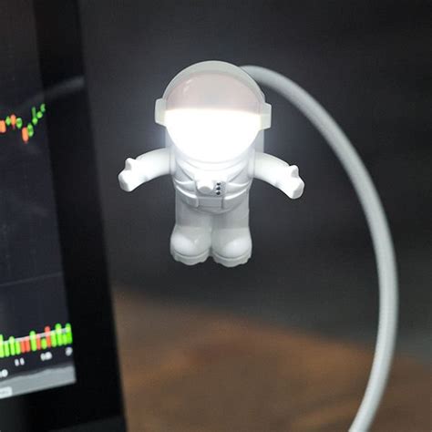 Astronaut Usb Light All Products Gadget Master Original