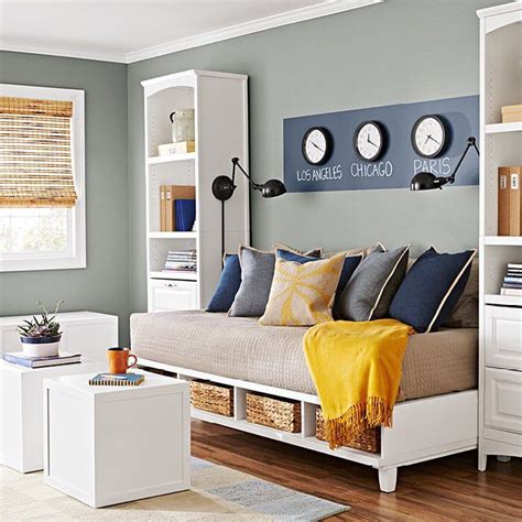 Give Your Guest Room A More Casual Look With A Platform