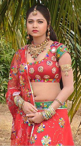 Beauty Of Sexy Gujarati Actress Mamta Soni Shock Top Girl