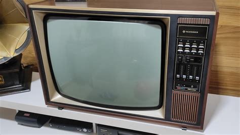 Tv Telefunken Pal Color 664 1978 Controle Remoto 26 Polegadas Youtube