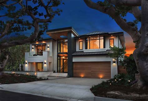 An Ultra Modern Home Infused With Warmth In Newport Beach