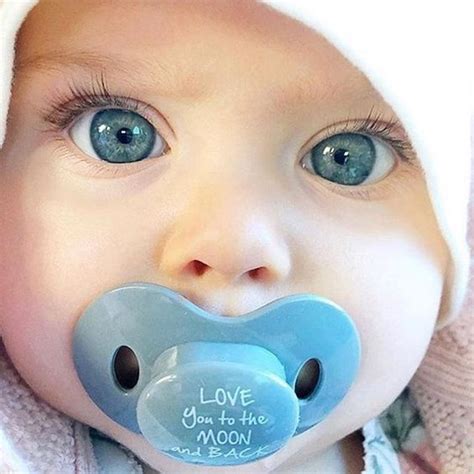 Phc Los bebés recién nacidos tienen los ojos más bellos y únicos del mundo como estrellas