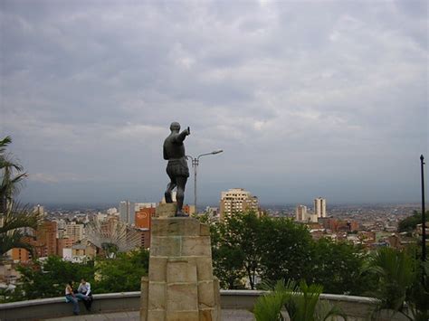 Sebastián de belalcázar fundó a santiago de cali el 25 de julio de 1536. Sebastian de Belalcázar, Cali | Cali 2005 | nunca morir ...