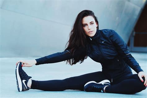 Jessica Lowndes How To Still Look Stylish While Working Out