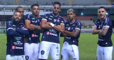 Remo vence e assume liderança na Série C graças a tropeço ...