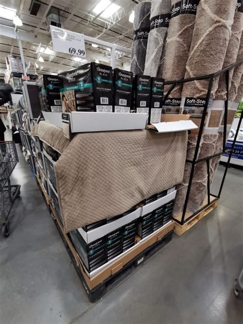 Weighted blanket also cuddle you while you sleep. Beautyrest Black Weighted Blanket 15 LB Grey and Bridge ...