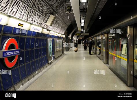 Jubilee Line Platform At London Bridge Underground Station London