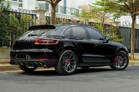 Discover 59 Images Blacked Out Porsche Macan Vn