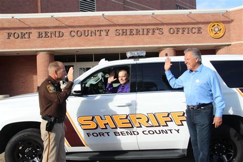 Fort Bend sheriff deputizes volunteers - Houston Chronicle