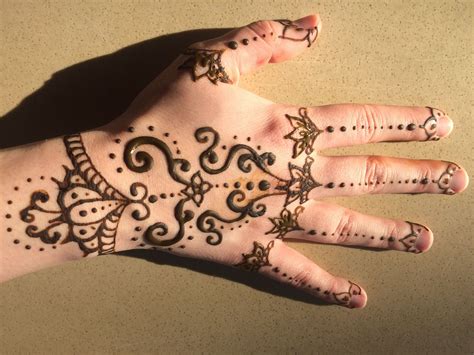 Nature Inspired Henna Tattoo Henna Hand Tattoo Hand Henna Henna Tattoo
