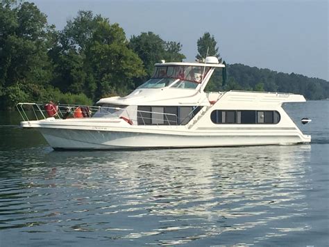 1992 Bluewater Yachts 53 Power Boat For Sale