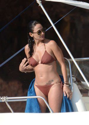 Natalie Imbruglia In Bikini On A Boat In Sicily GotCeleb