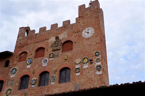 Jun 03, 2021 · panchine colorate che parlano e raccontano di cosa significa essere comunità. Certaldo, a medieval corner of Tuscany | Places ...