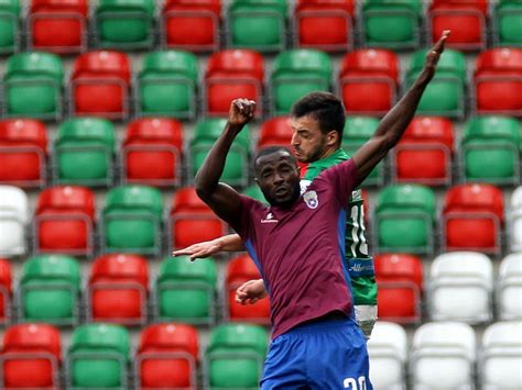 Draw in last 1 segunda liga's games. TP: Marítimo-Cova da Piedade, 0-0, 2-4 após g.p. (crónica ...
