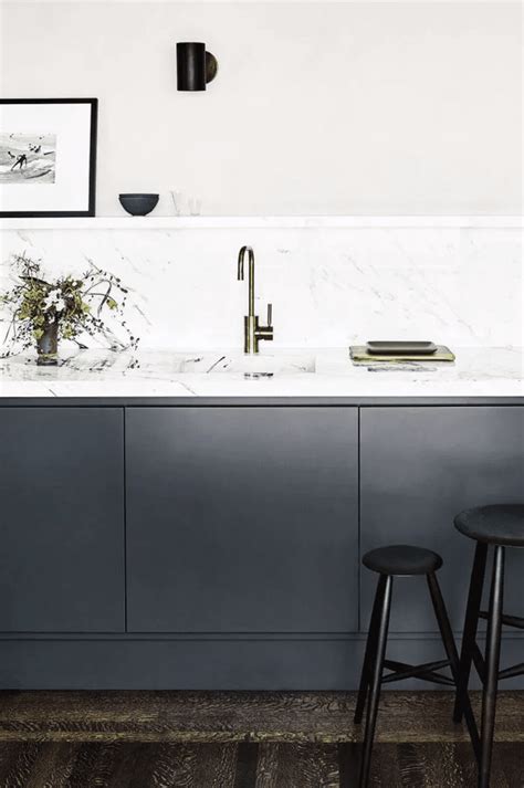 20 Minimalist Kitchens Ideas To Soothe Your Type A Soul