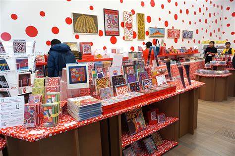 理矢理マンコにチンコ入れたい 胸とマンコ舐めたい 全員可愛い 全員と中だしセックスしたい 一緒に入りたい 服. 草間彌生「命がけで闘っている」 過去最大級の個展『わが永遠 ...