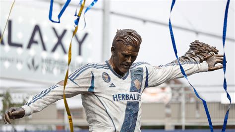 Watch David Beckham Statue Unveiled At La Galaxy Football News Sky