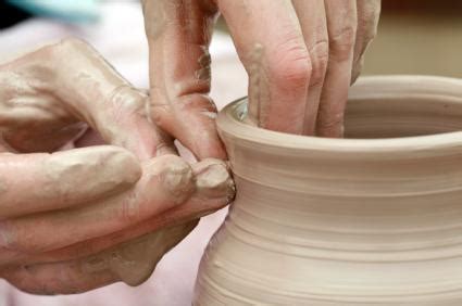 This article covers 7 ways of firing pottery and some of the things you need to know about each method. How to Make Homemade Clay